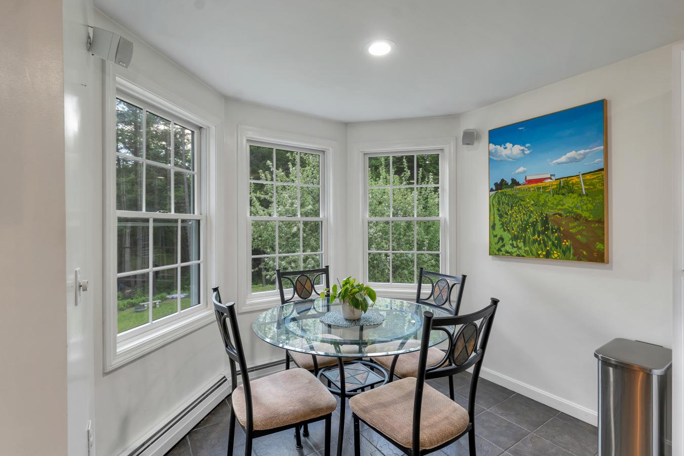 Tucked away in a quiet neighborhood just minutes from the crystal-clea – image 10