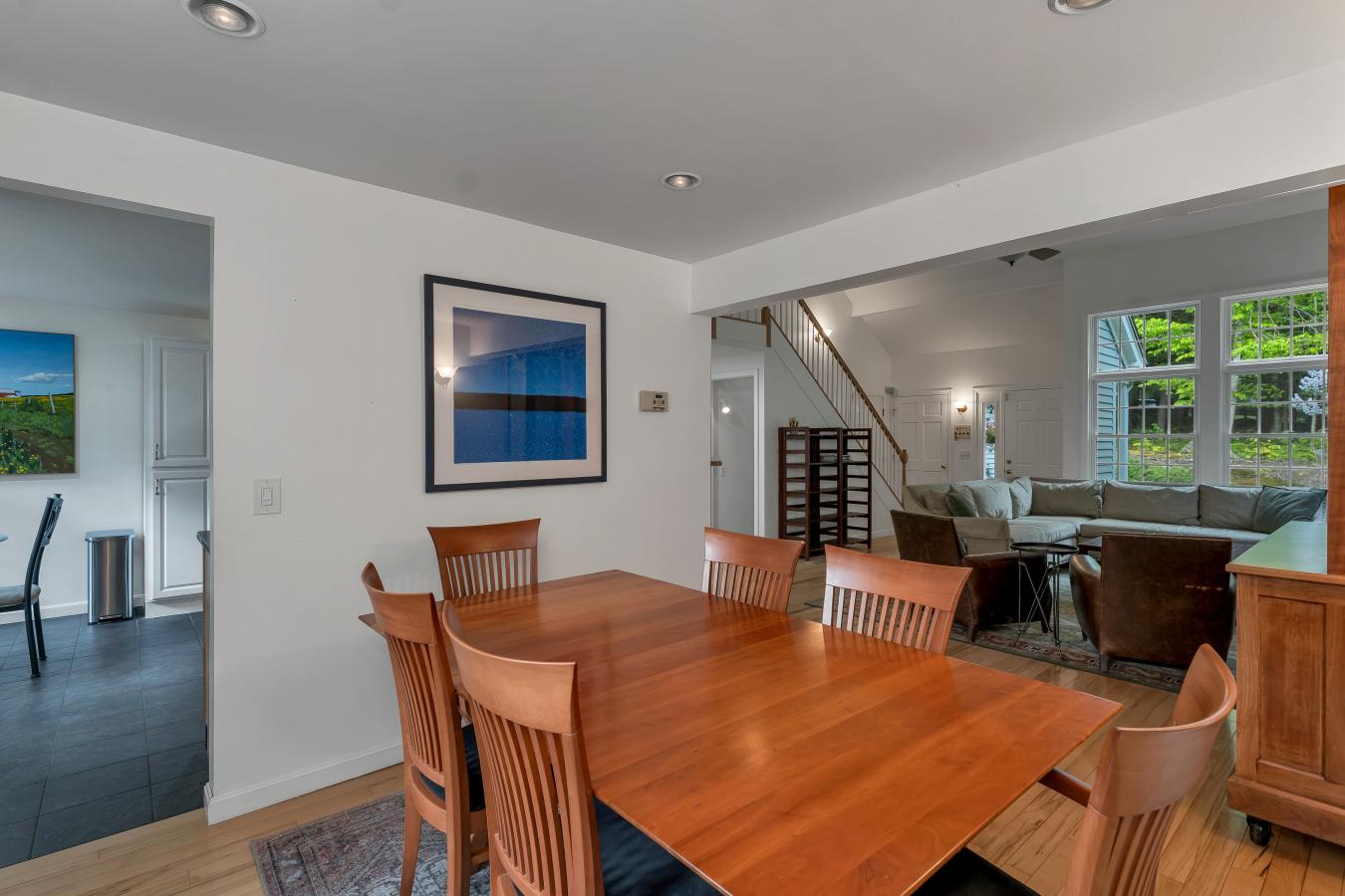 Tucked away in a quiet neighborhood just minutes from the crystal-clea – image 11