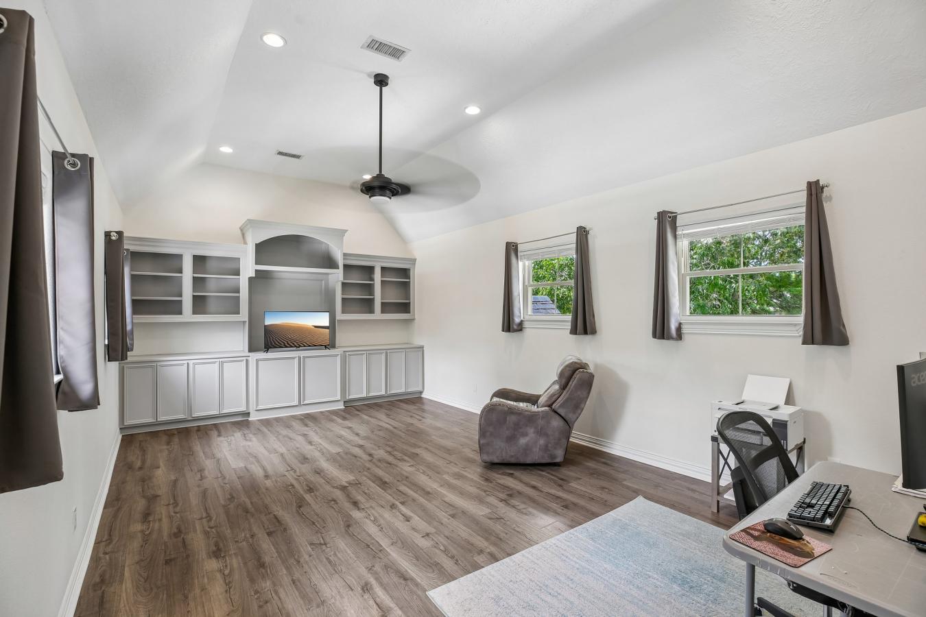 Situated on a secluded, beautifully wooded one-acre estate within the – image 17