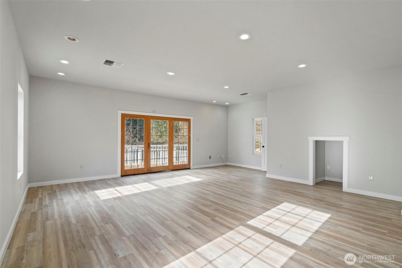 Majestic Colonial-style home on five secluded acres, an updated countr – image 18