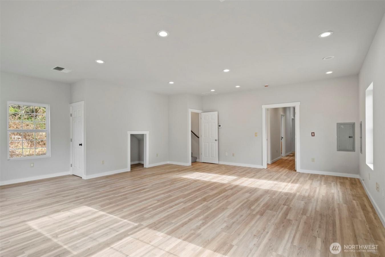Majestic Colonial-style home on five secluded acres, an updated countr – image 19