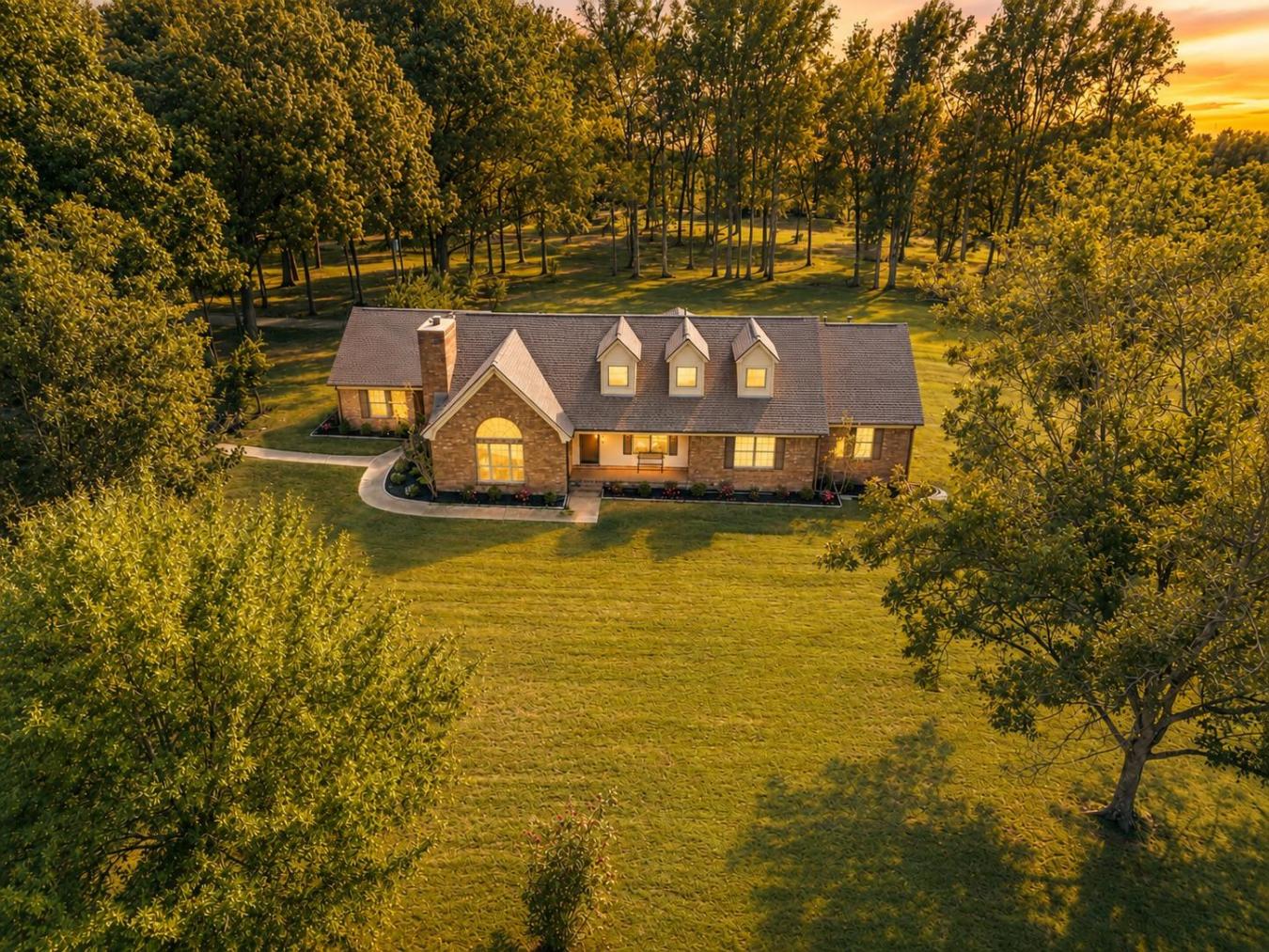 Discover an extraordinary opportunity to own a private countryside est – image 1