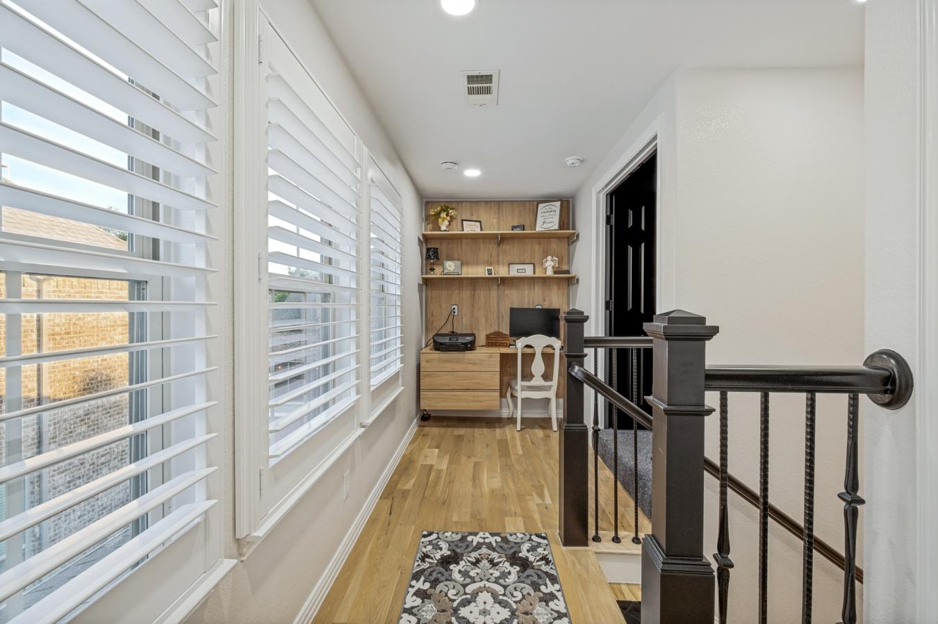 Welcome to 3104 Stonefield, where luxury living meets an unmatched lif – image 19