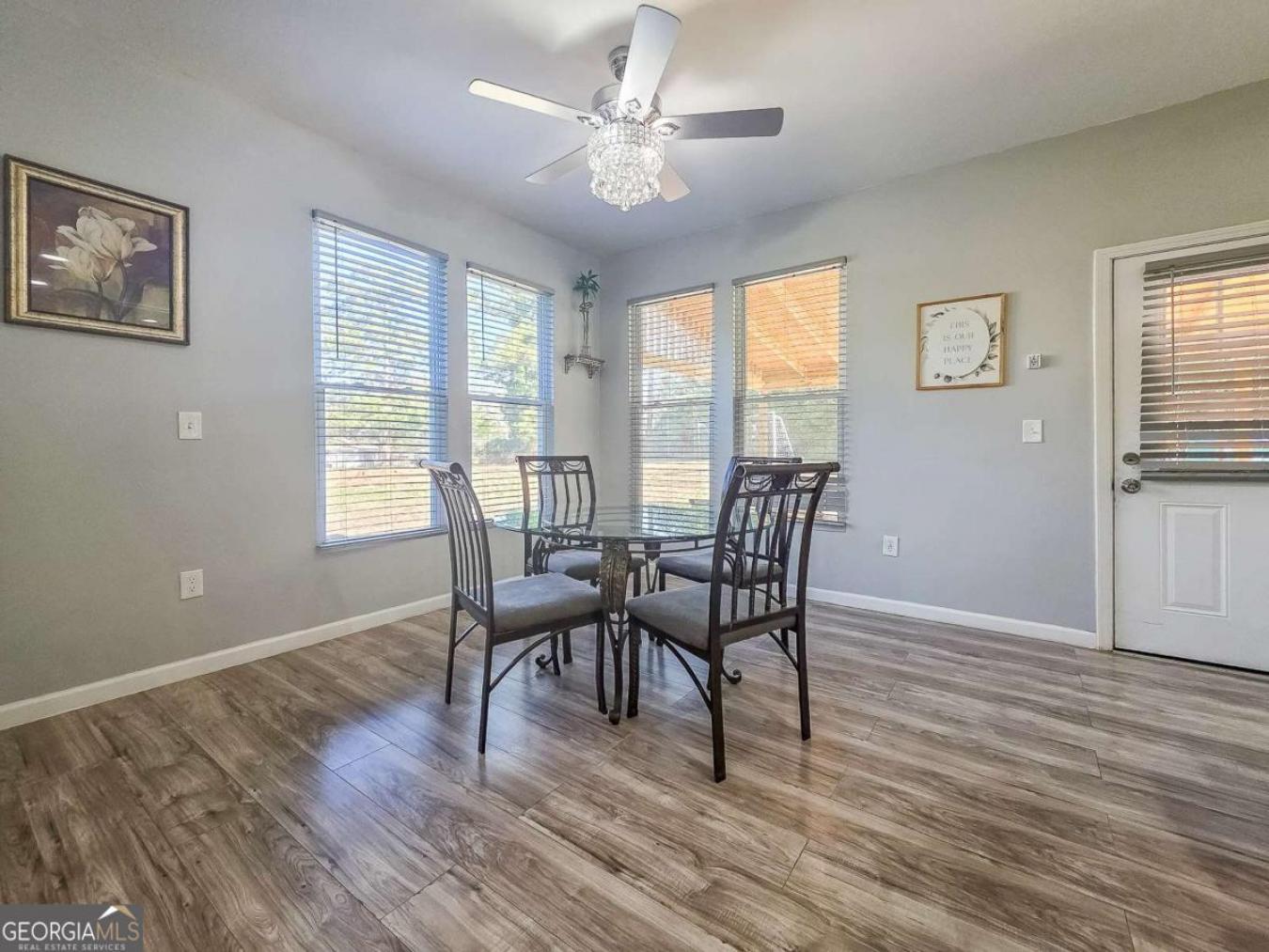 Stunning Renovated Move-In Home in the Highly Sought-After Brookwood S – image 12