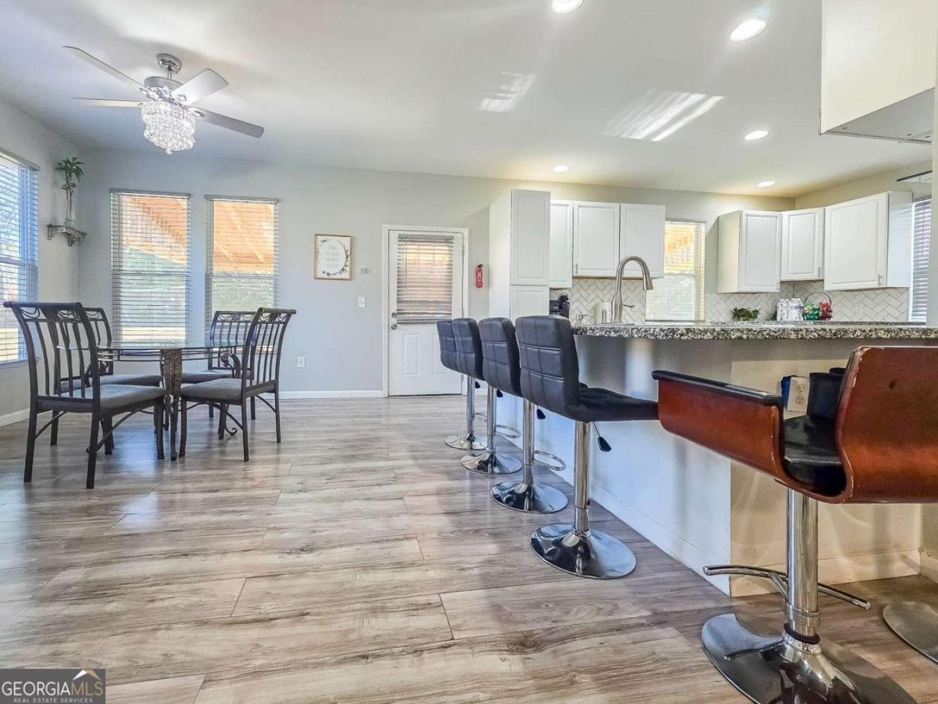 Stunning Renovated Move-In Home in the Highly Sought-After Brookwood S – image 13