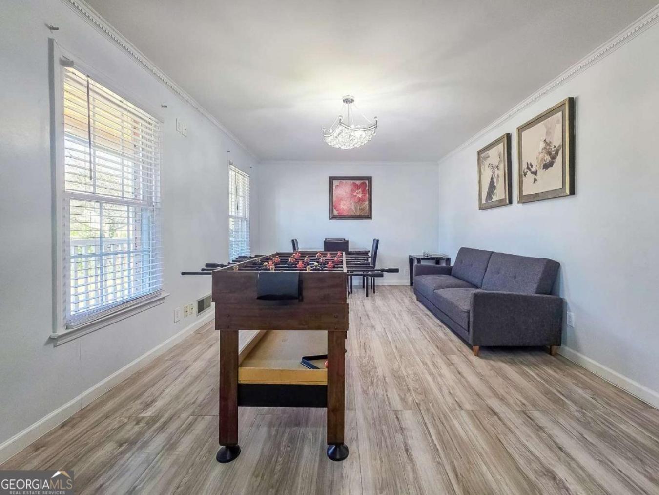 Stunning Renovated Move-In Home in the Highly Sought-After Brookwood S – image 6