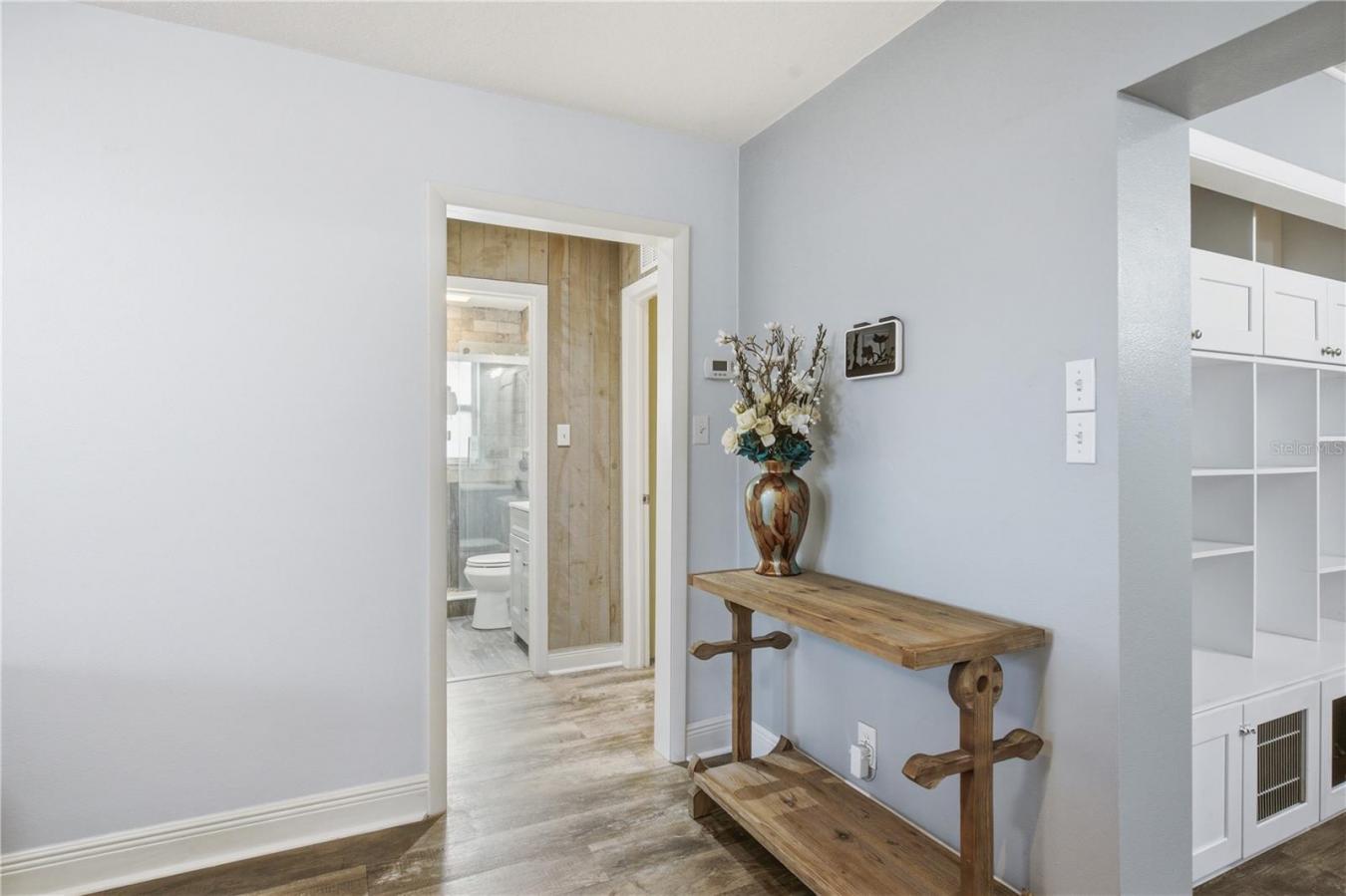 Welcome to 1144 Woodbrook Drive, a beautifully renovated 3-bedroom, 2- – image 18
