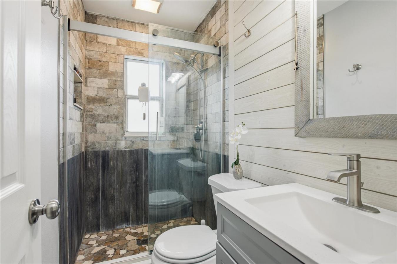 Welcome to 1144 Woodbrook Drive, a beautifully renovated 3-bedroom, 2- – image 19