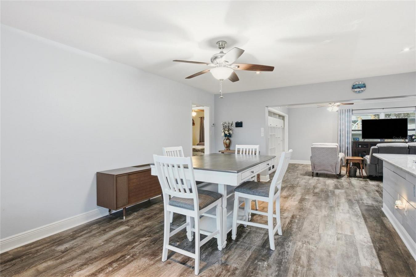 Welcome to 1144 Woodbrook Drive, a beautifully renovated 3-bedroom, 2- – image 8