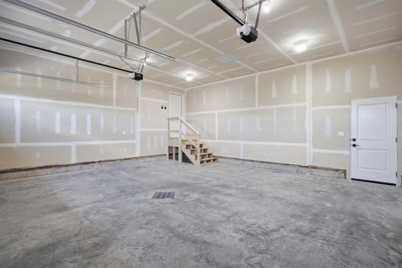 Start fresh in a brand new home by Ross Contracting, where quality cra – image 10