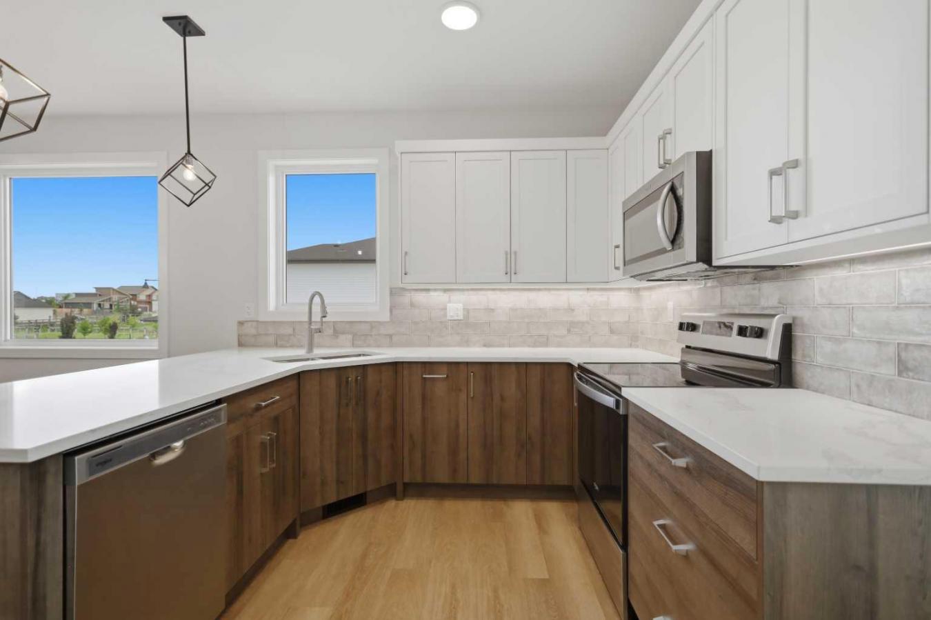 Start fresh in a brand new home by Ross Contracting, where quality cra – image 15
