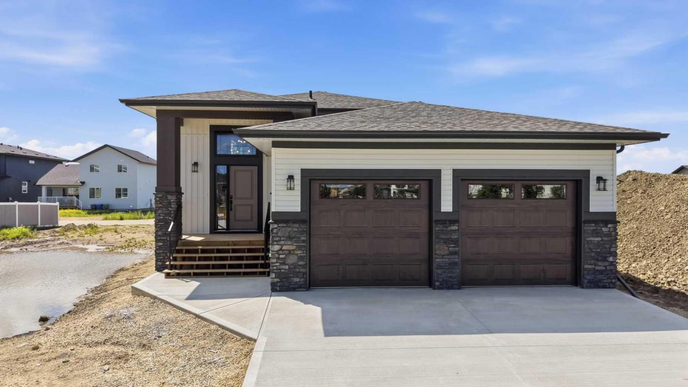 Start fresh in a brand new home by Ross Contracting, where quality cra – image 3