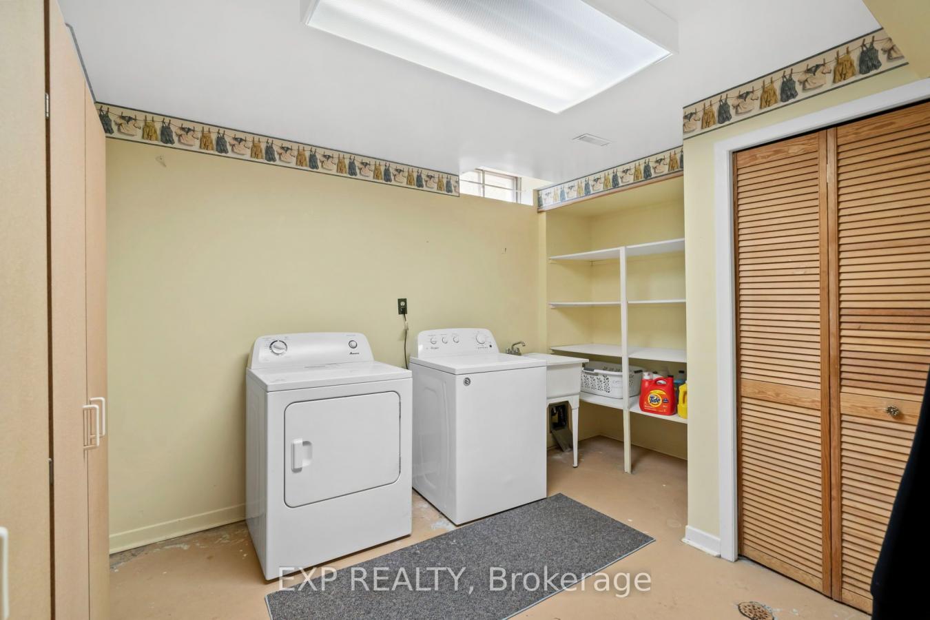 97 Mercer Crescent. A solid 1,042 square foot link detached bungalow o – image 16