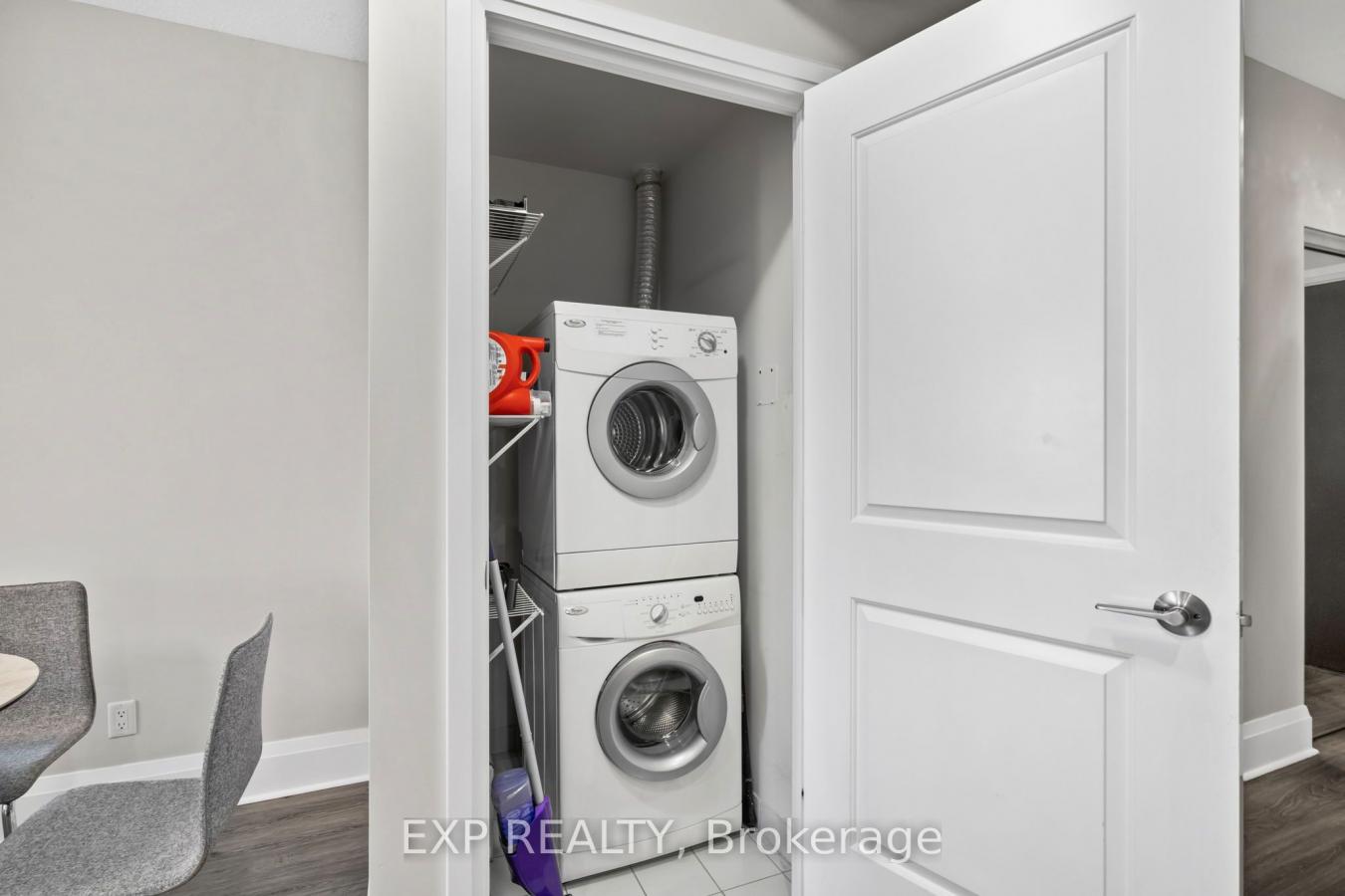 100 Harrison Garden Boulevard, Unit 1702. The Avonshire. A bright 887 – image 20