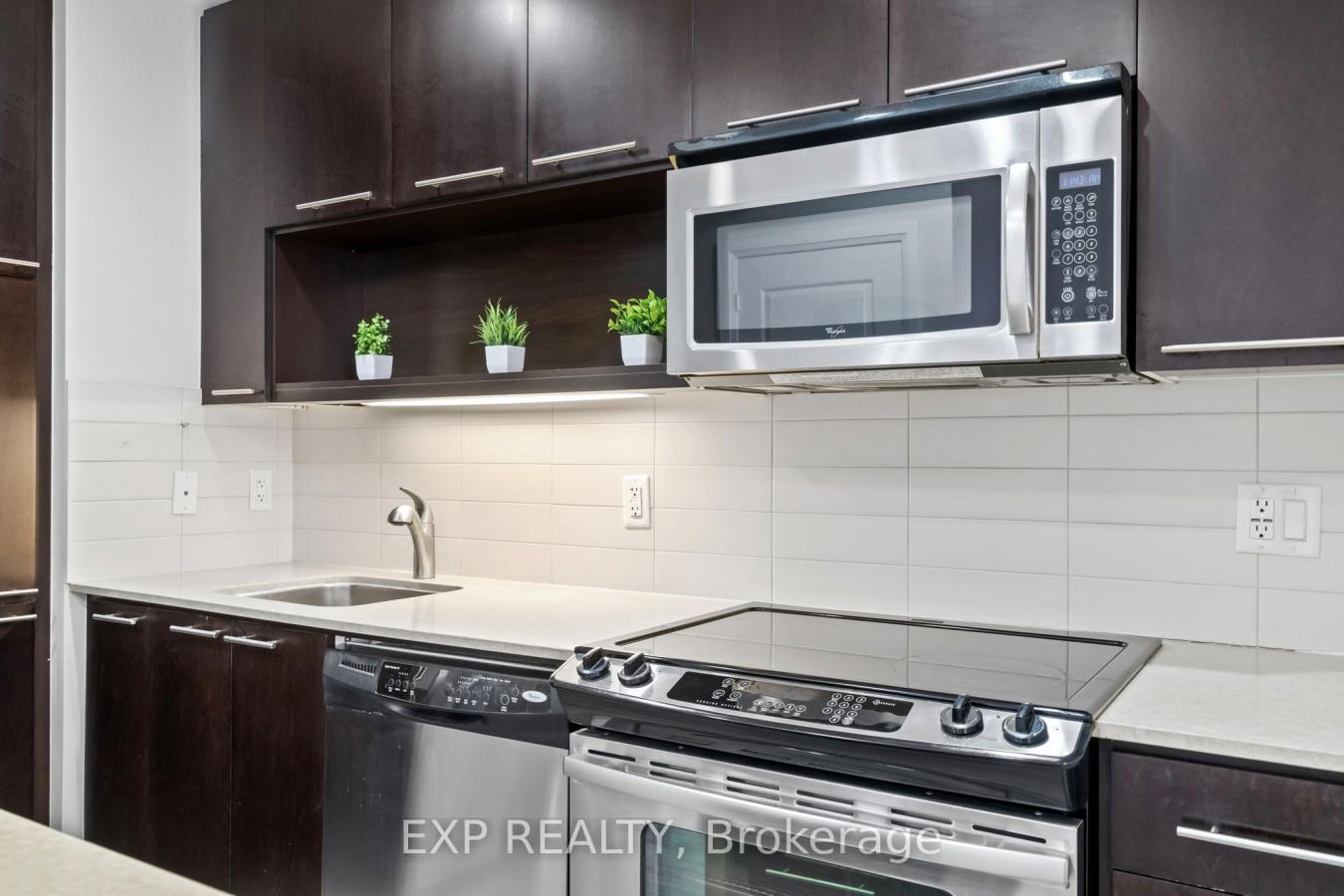 100 Harrison Garden Boulevard, Unit 1702. The Avonshire. A bright 887 – image 5