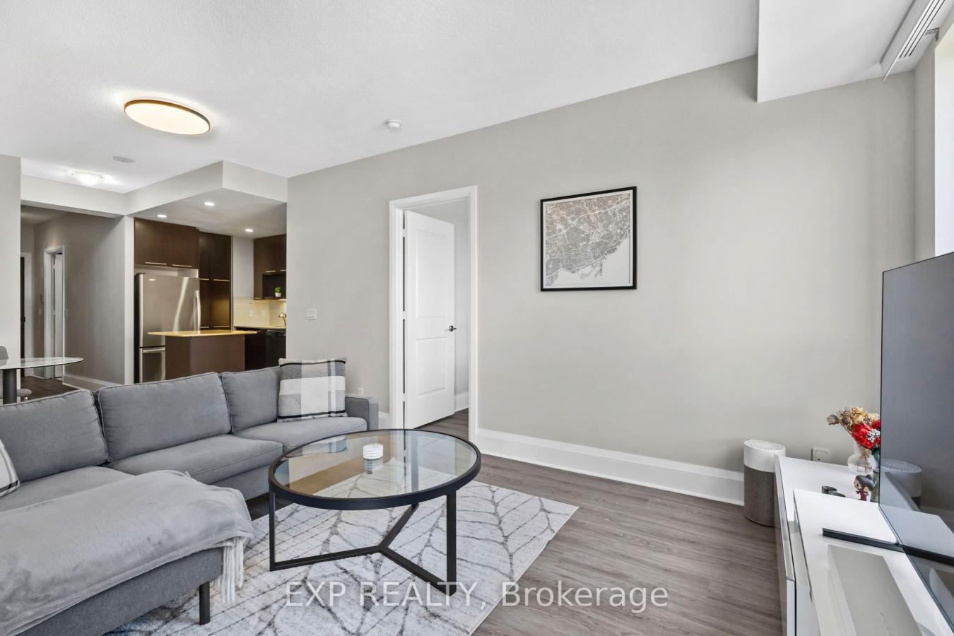 100 Harrison Garden Boulevard, Unit 1702. The Avonshire. A bright 887 – image 9