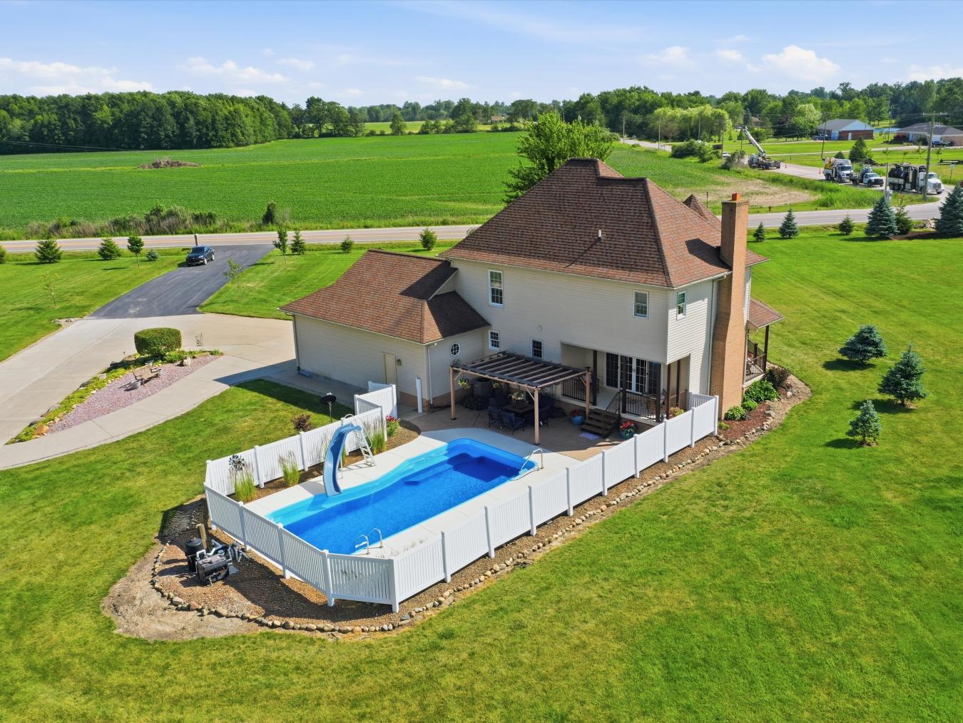Welcome to one of Richmonds most recognizable homes-affectionately kno – image 3