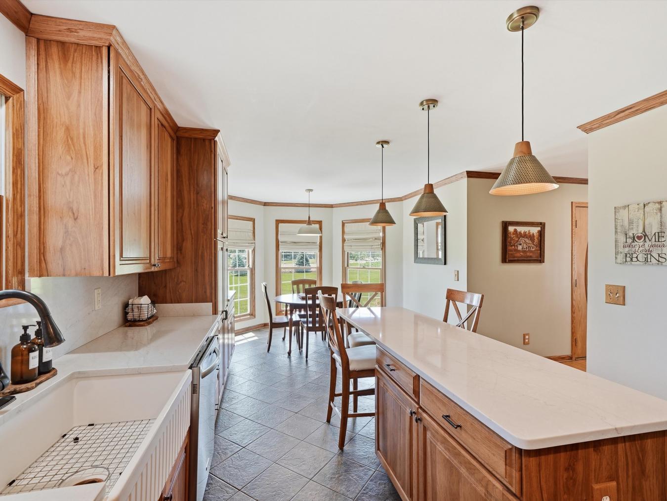 Welcome to one of Richmonds most recognizable homes-affectionately kno – image 10