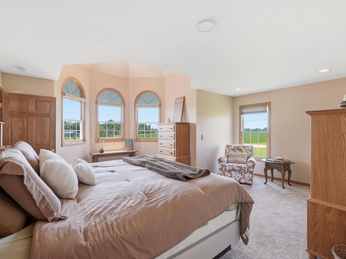 Welcome to one of Richmonds most recognizable homes-affectionately kno – image 13