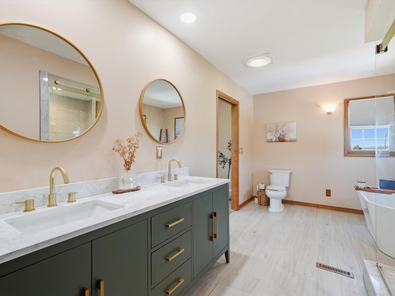 Welcome to one of Richmonds most recognizable homes-affectionately kno – image 14