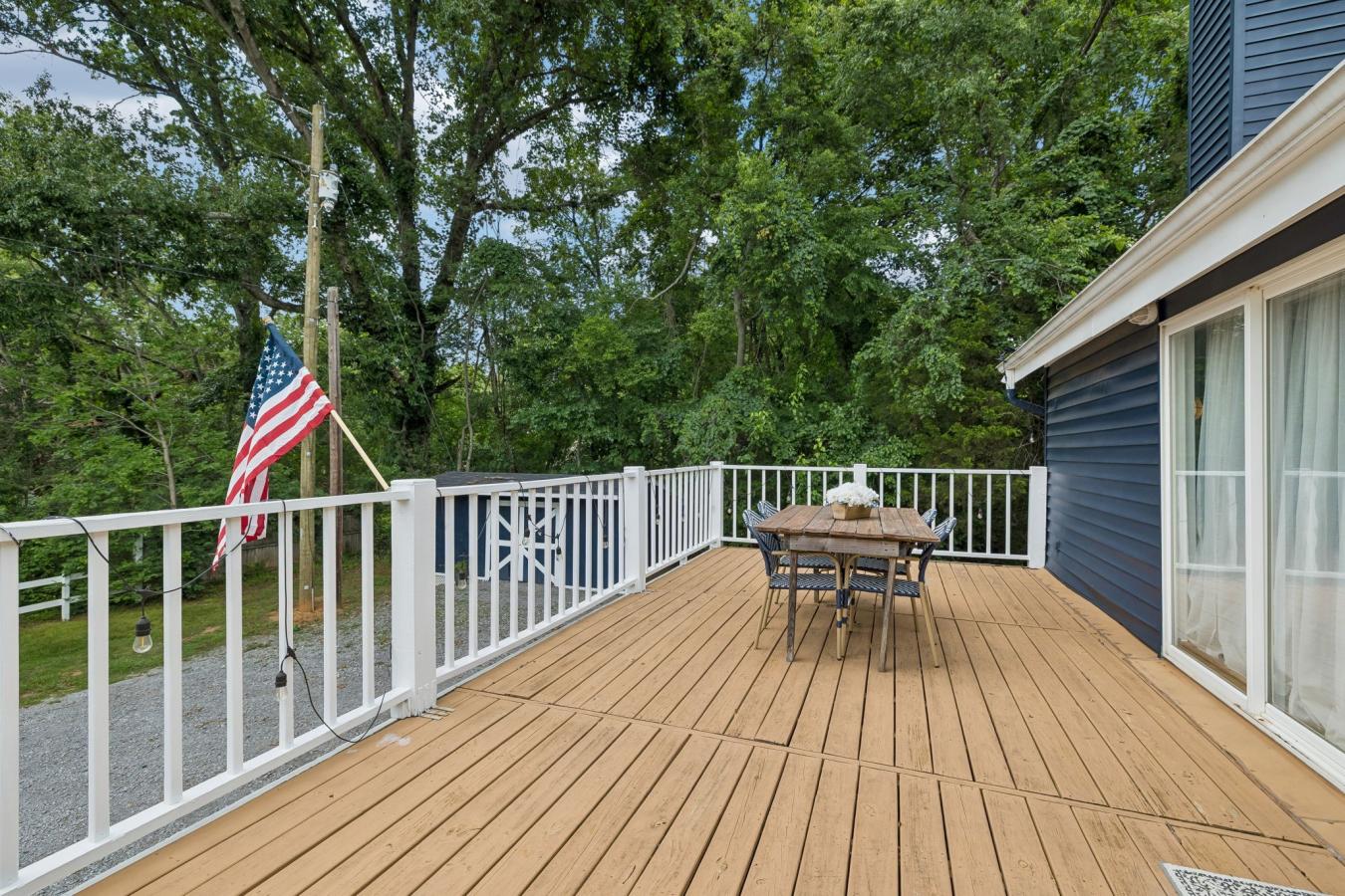 Private. Creative. Convenient. Bordering MTSU on a serene 0.68-acre lo – image 15