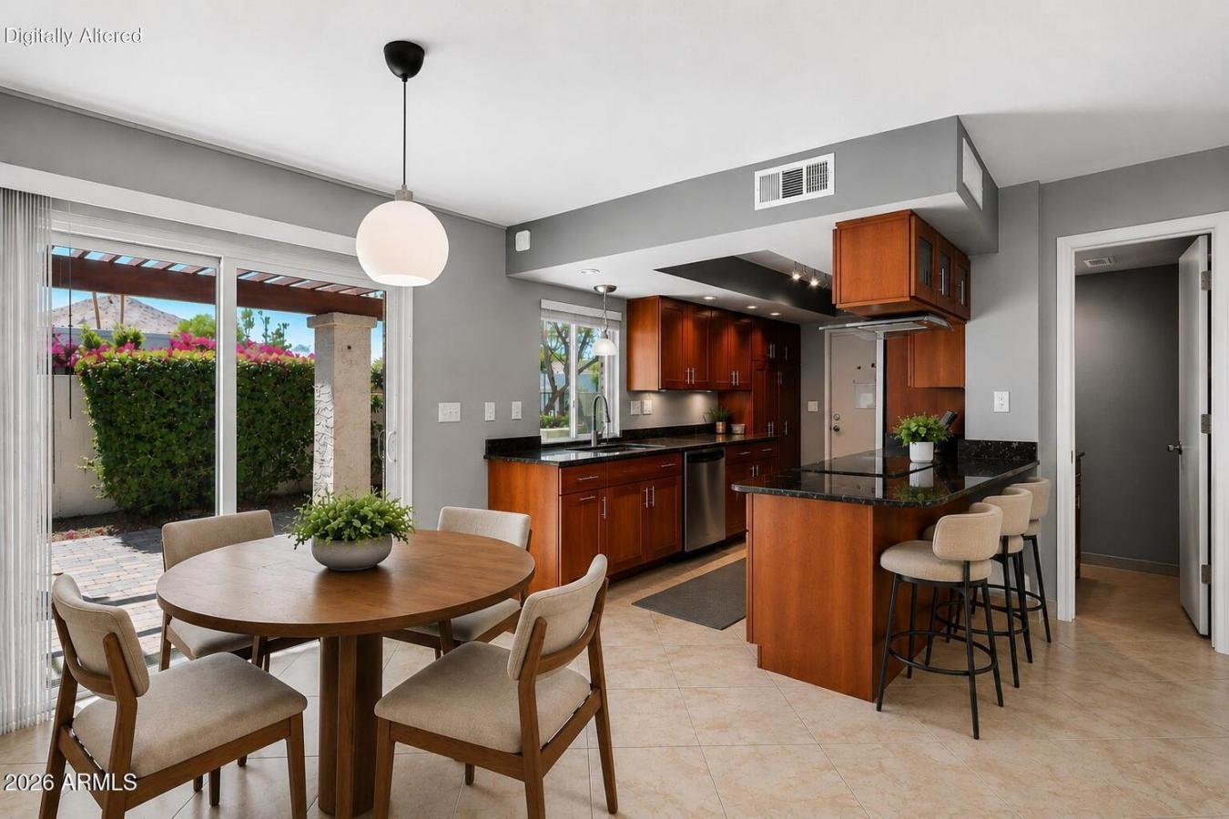 Tucked into the heart of the Ahwatukee Foothills, this charming end-un – image 7