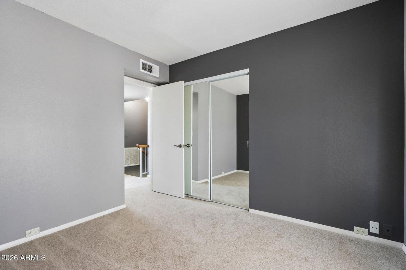 Tucked into the heart of the Ahwatukee Foothills, this charming end-un – image 20