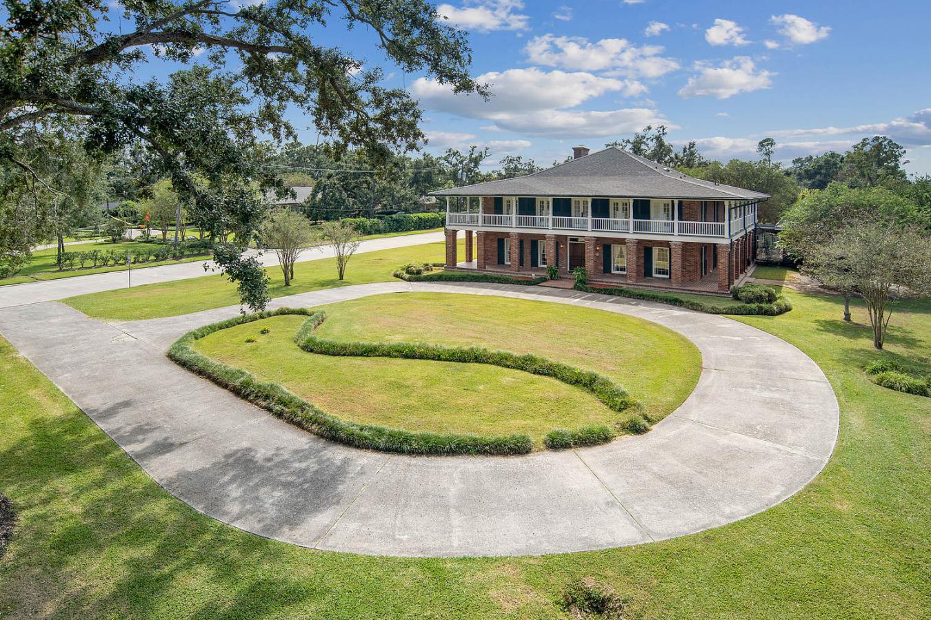 1405 Bayou Black Dr, Houma, LA, 70360, United States, 5 Bedrooms Bedrooms, ,4 BathroomsBathrooms,Residential,For Sale,1405 Bayou Black Dr,1169568