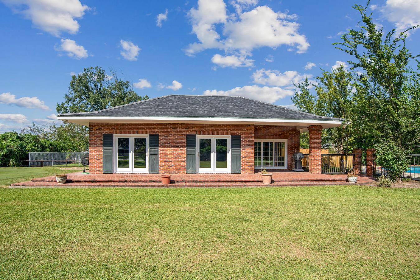 1405 Bayou Black Dr, Houma, LA, 70360, United States, 5 Bedrooms Bedrooms, ,4 BathroomsBathrooms,Residential,For Sale,1405 Bayou Black Dr,1169568