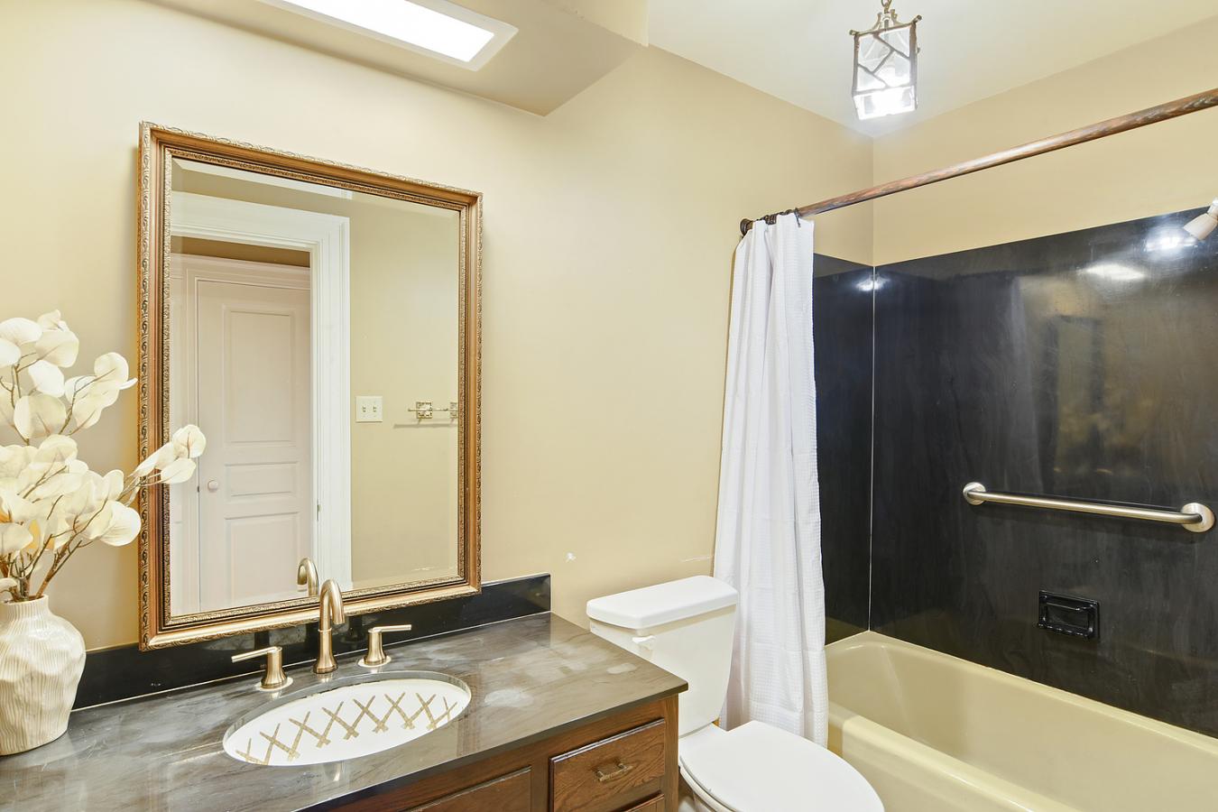 1405 Bayou Black Dr, Houma, LA, 70360, United States, 5 Bedrooms Bedrooms, ,4 BathroomsBathrooms,Residential,For Sale,1405 Bayou Black Dr,1169568