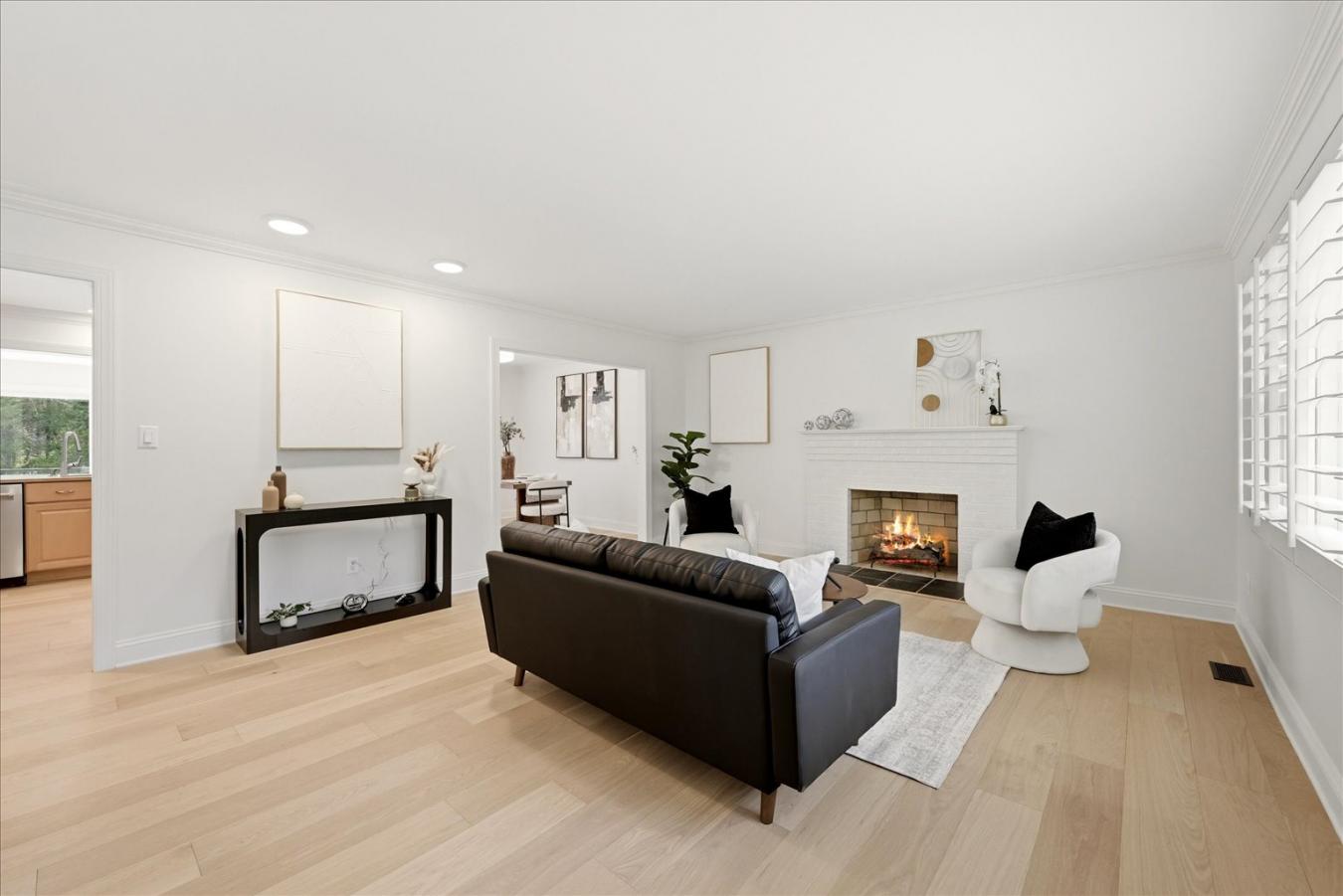 12194 Henderson Road, Clifton, Fairfax, 20124, United States, 4 Bedrooms Bedrooms, ,3 BathroomsBathrooms,Residential,For Sale,12194 Henderson Road,VAFX2330174