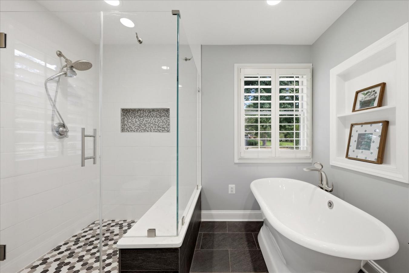 12194 Henderson Road, Clifton, Fairfax, 20124, United States, 4 Bedrooms Bedrooms, ,3 BathroomsBathrooms,Residential,For Sale,12194 Henderson Road,VAFX2330174