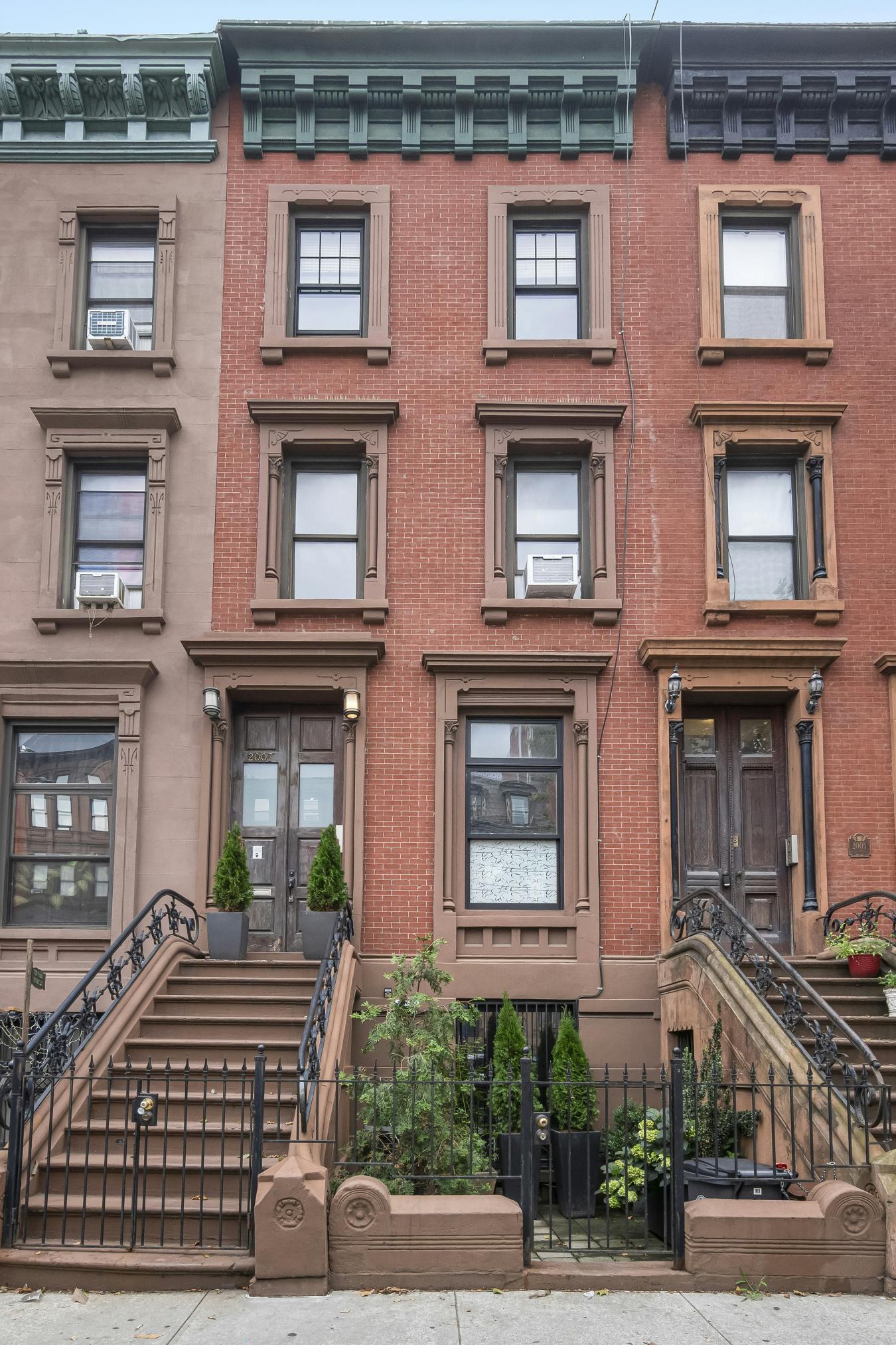 2007 FIFTH AVENUE, South Harlem, NY, 10035, United States, 4 Bedrooms Bedrooms, ,5 BathroomsBathrooms,Residential,For Sale,2007 FIFTH AVENUE,229555