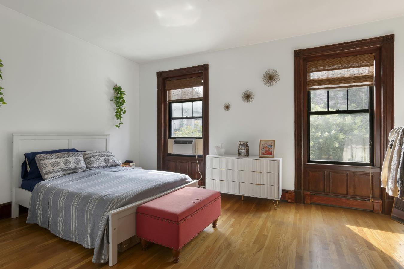 2007 FIFTH AVENUE, South Harlem, NY, 10035, United States, 4 Bedrooms Bedrooms, ,5 BathroomsBathrooms,Residential,For Sale,2007 FIFTH AVENUE,229555