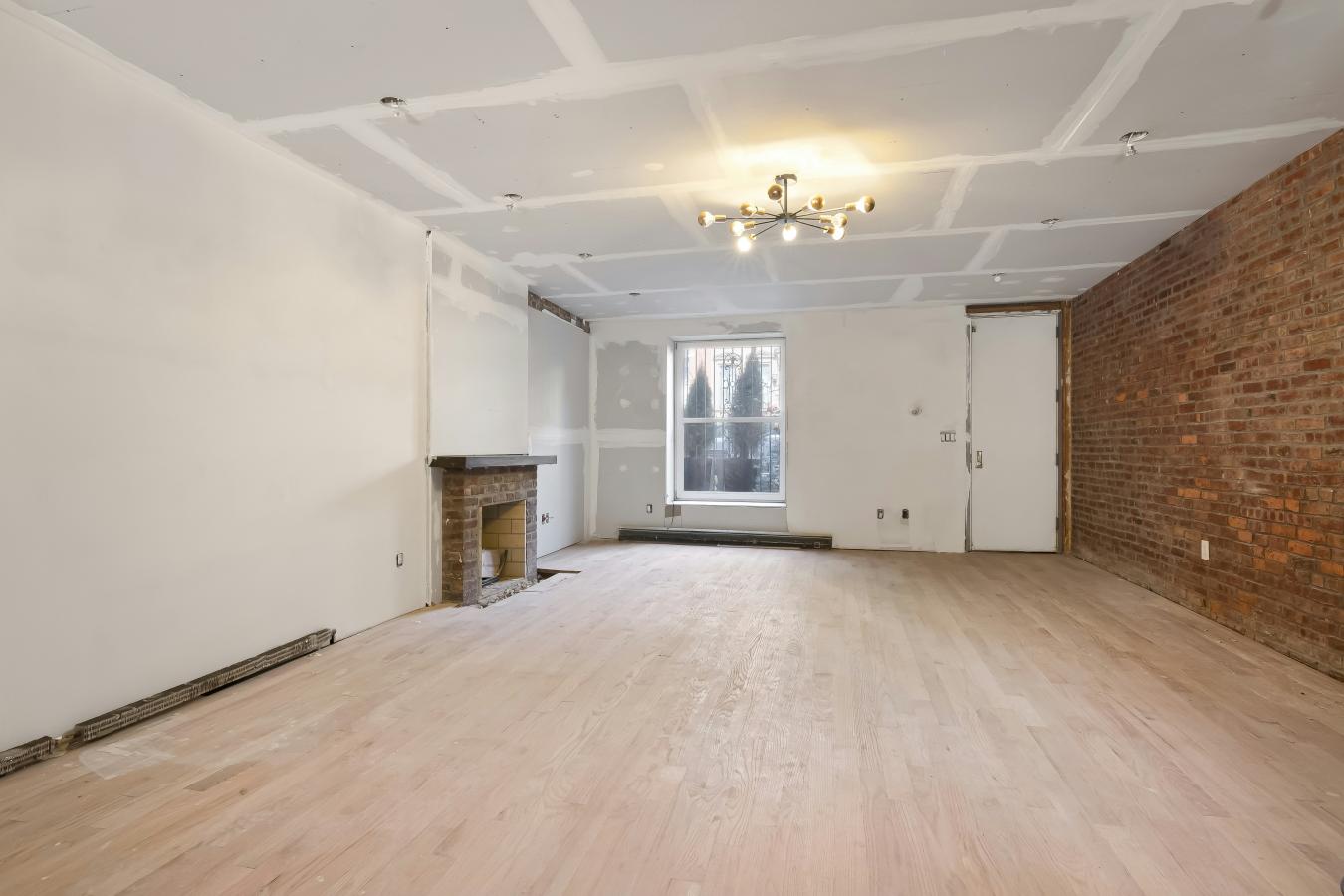 2007 FIFTH AVENUE, South Harlem, NY, 10035, United States, 4 Bedrooms Bedrooms, ,5 BathroomsBathrooms,Residential,For Sale,2007 FIFTH AVENUE,229555