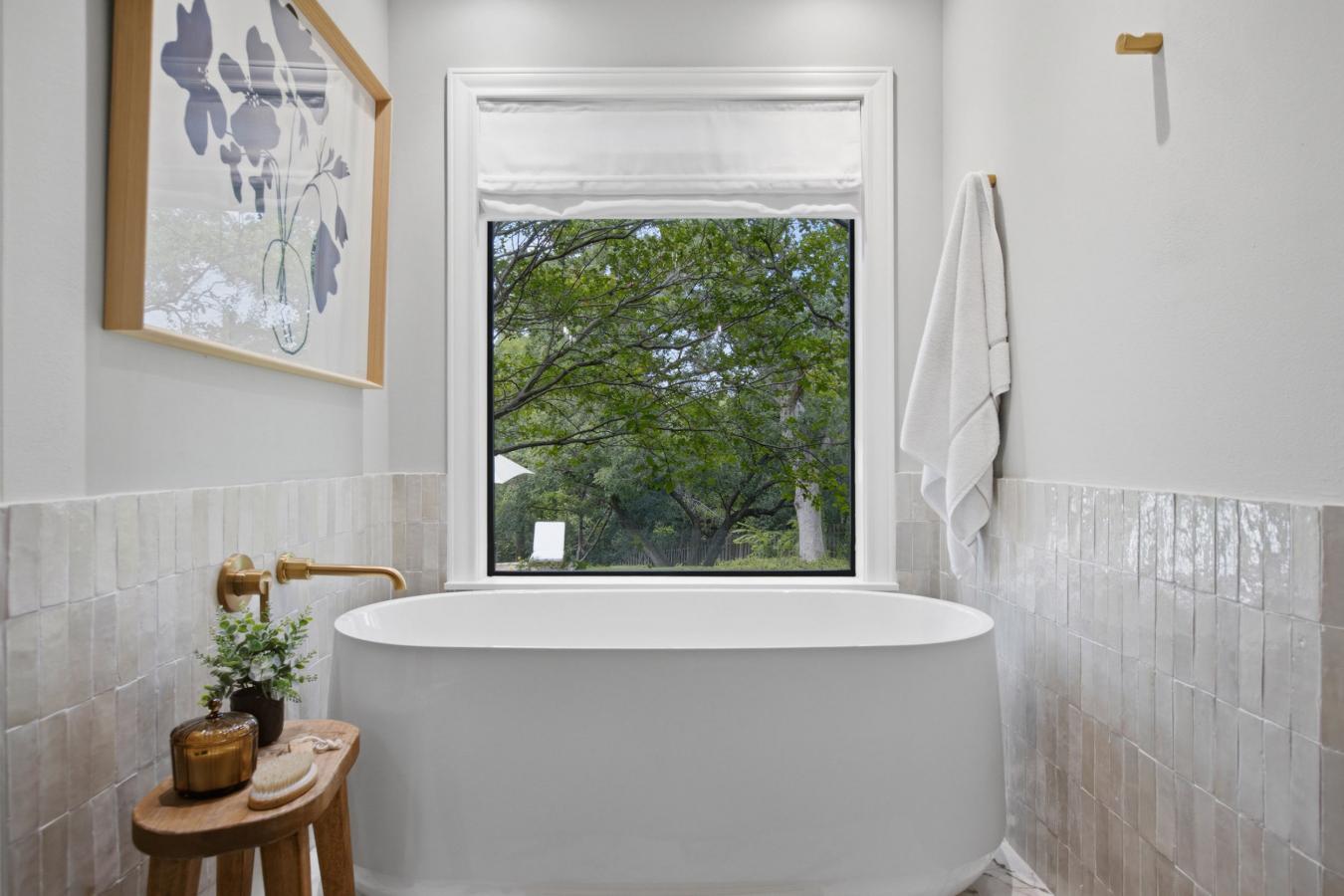 208 Phlox Drive, Lakeway, TX, 78734, United States, 3 Bedrooms Bedrooms, ,2 BathroomsBathrooms,Residential,For Sale,208 Phlox Drive,8513262