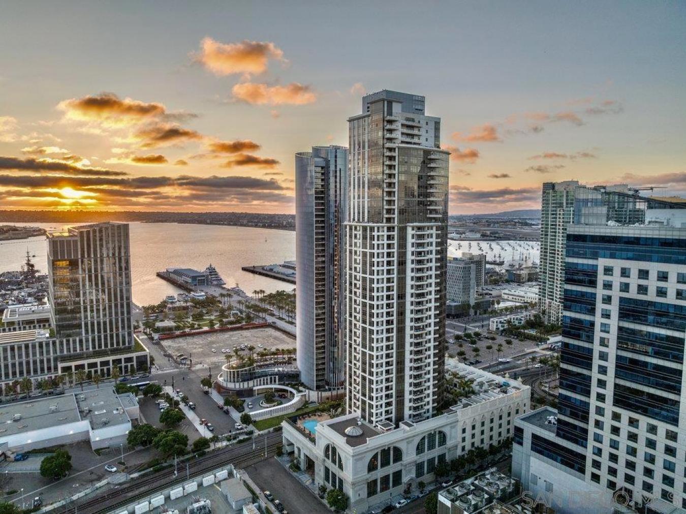 700 W E Street, San Diego, San Diego, 92101, United States, 2 Bedrooms Bedrooms, ,2 BathroomsBathrooms,Residential,For Sale,700 W E Street,260013093