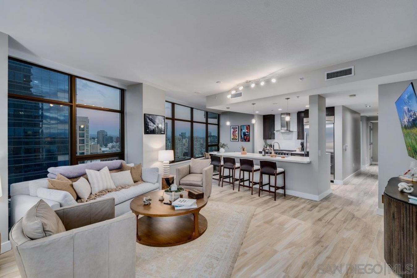 700 W E Street, San Diego, San Diego, 92101, United States, 2 Bedrooms Bedrooms, ,2 BathroomsBathrooms,Residential,For Sale,700 W E Street,260013093