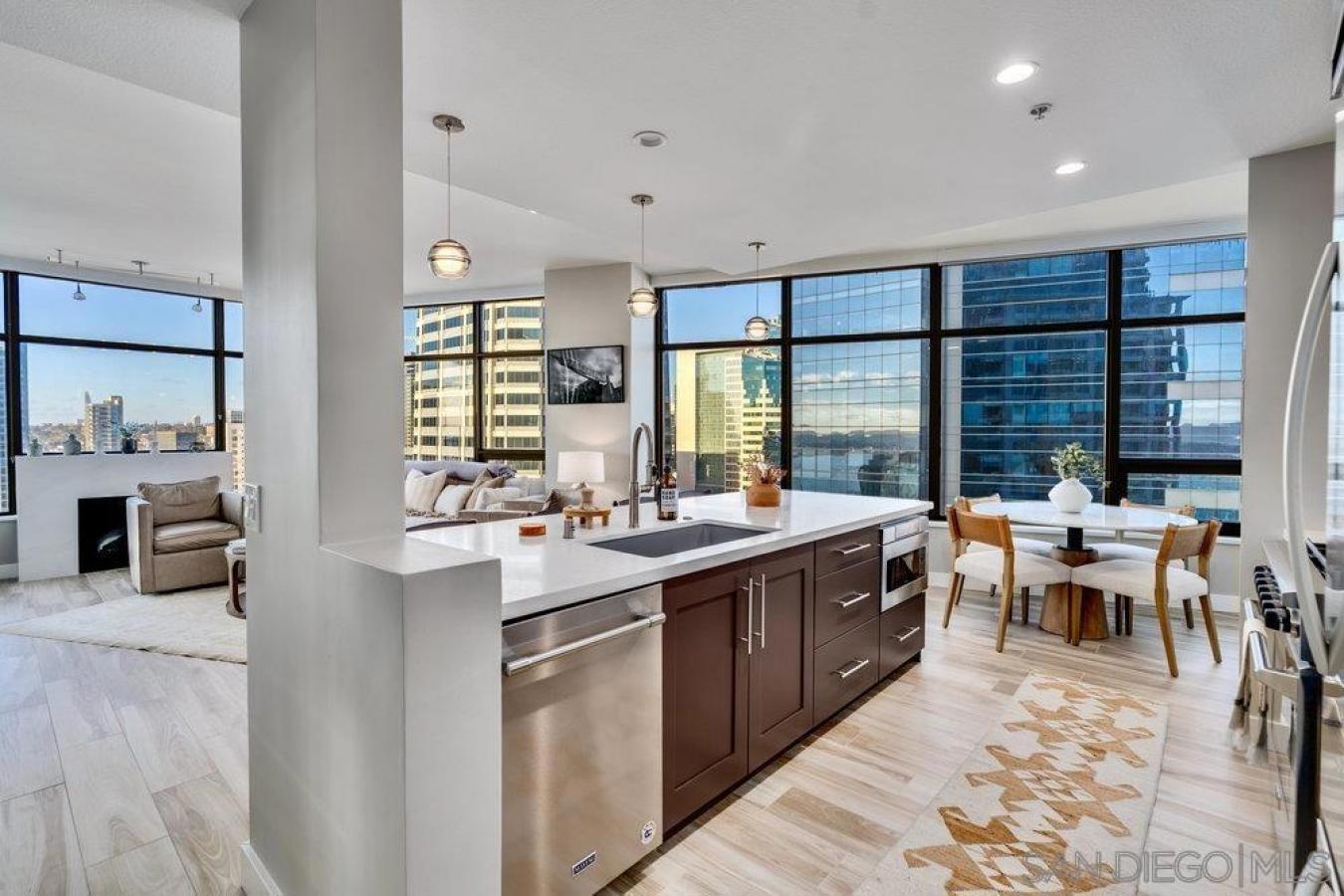 700 W E Street, San Diego, San Diego, 92101, United States, 2 Bedrooms Bedrooms, ,2 BathroomsBathrooms,Residential,For Sale,700 W E Street,260013093