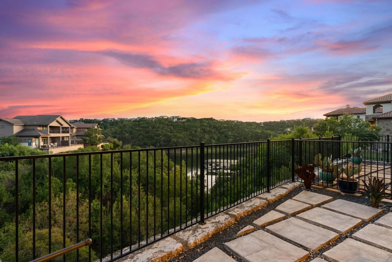 202 Marina View Way, Lakeway, Travis, 78734, United States, 3 Bedrooms Bedrooms, ,2 BathroomsBathrooms,Residential,For Sale,202 Marina View Way,7203836