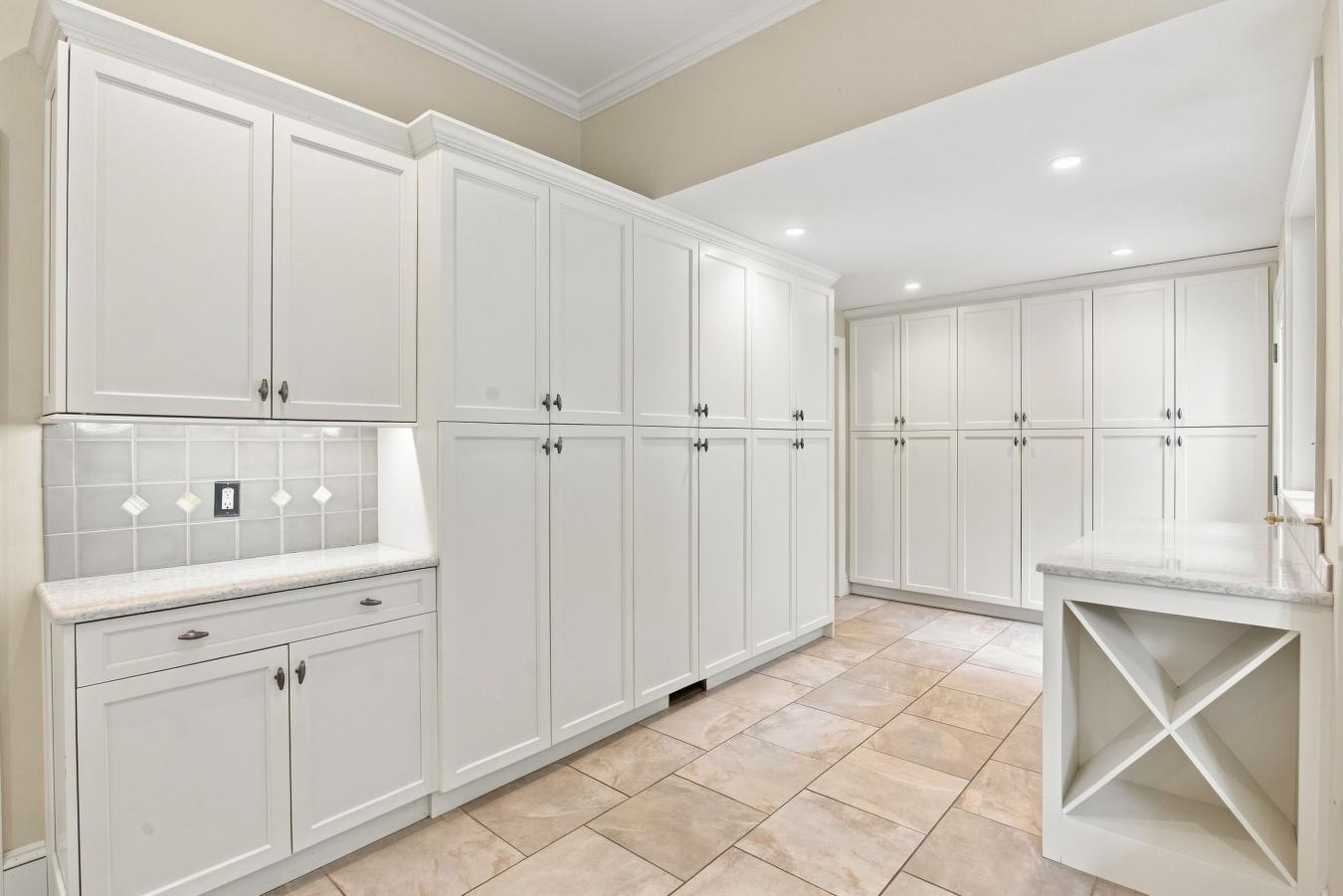 31 West Parish Road, Concord, Merrimack, 03303, United States, 5 Bedrooms Bedrooms, ,4 BathroomsBathrooms,Residential,For Sale,31 West Parish Road,229622