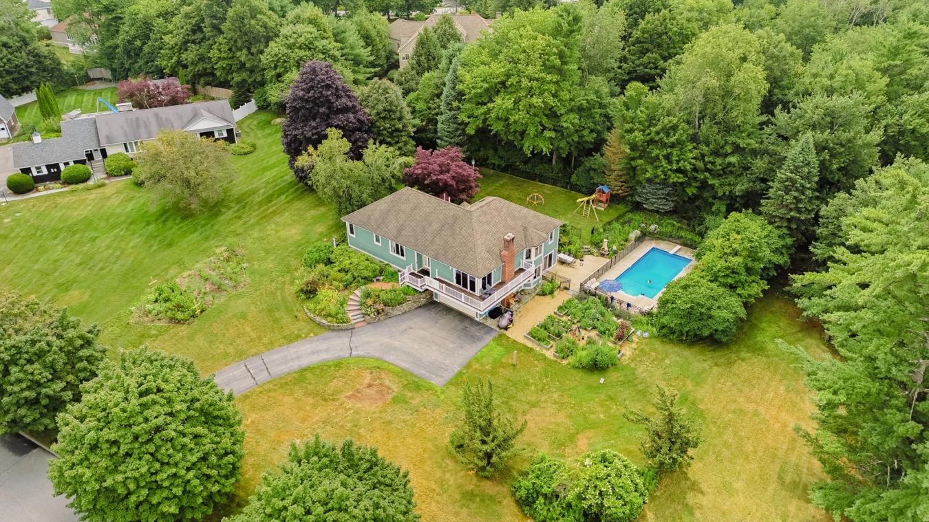 2 Fairview Drive, Concord, NH-Merrimack, 03301, United States, 4 Bedrooms Bedrooms, ,3 BathroomsBathrooms,Residential,For Sale,2 Fairview Drive,5101512