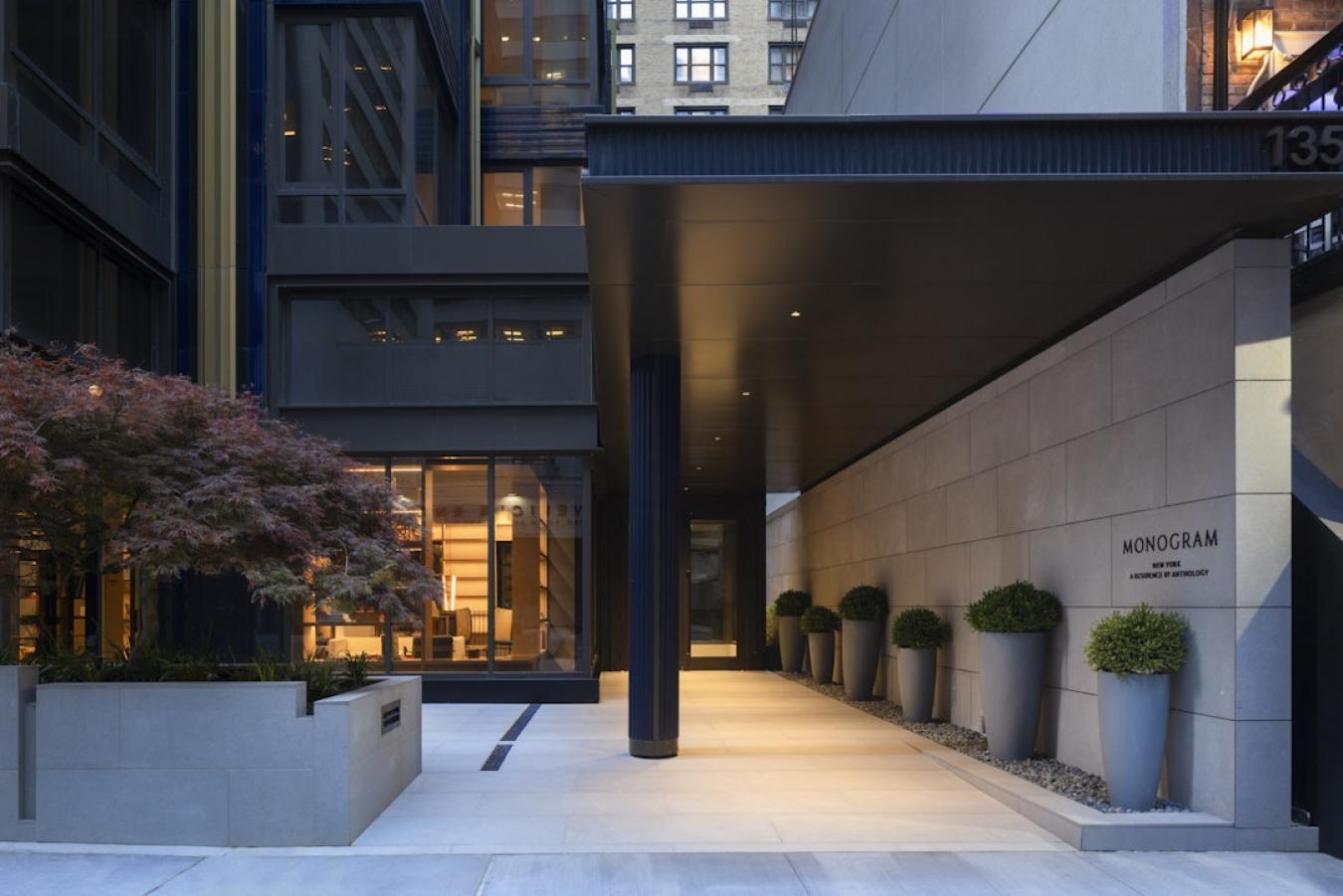 135 East 47th Street, New York, NY, 10017, United States, 1 Bedroom Bedrooms, ,1 BathroomBathrooms,Residential,For Sale,135 East 47th Street,229675