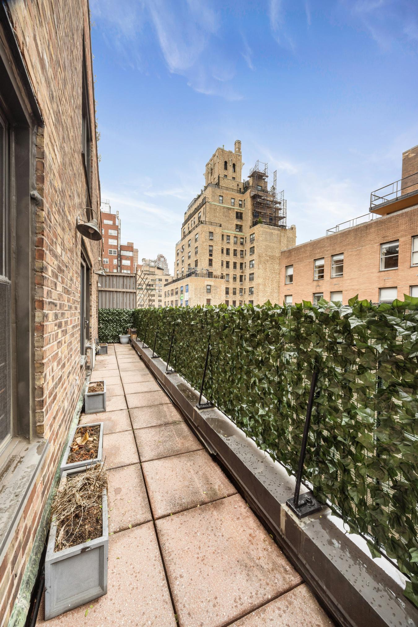 220 EAST 73RD STREET, New York, NY, 10021, United States, 2 Bedrooms Bedrooms, ,2 BathroomsBathrooms,Residential,For Sale,220 EAST 73RD STREET,229682