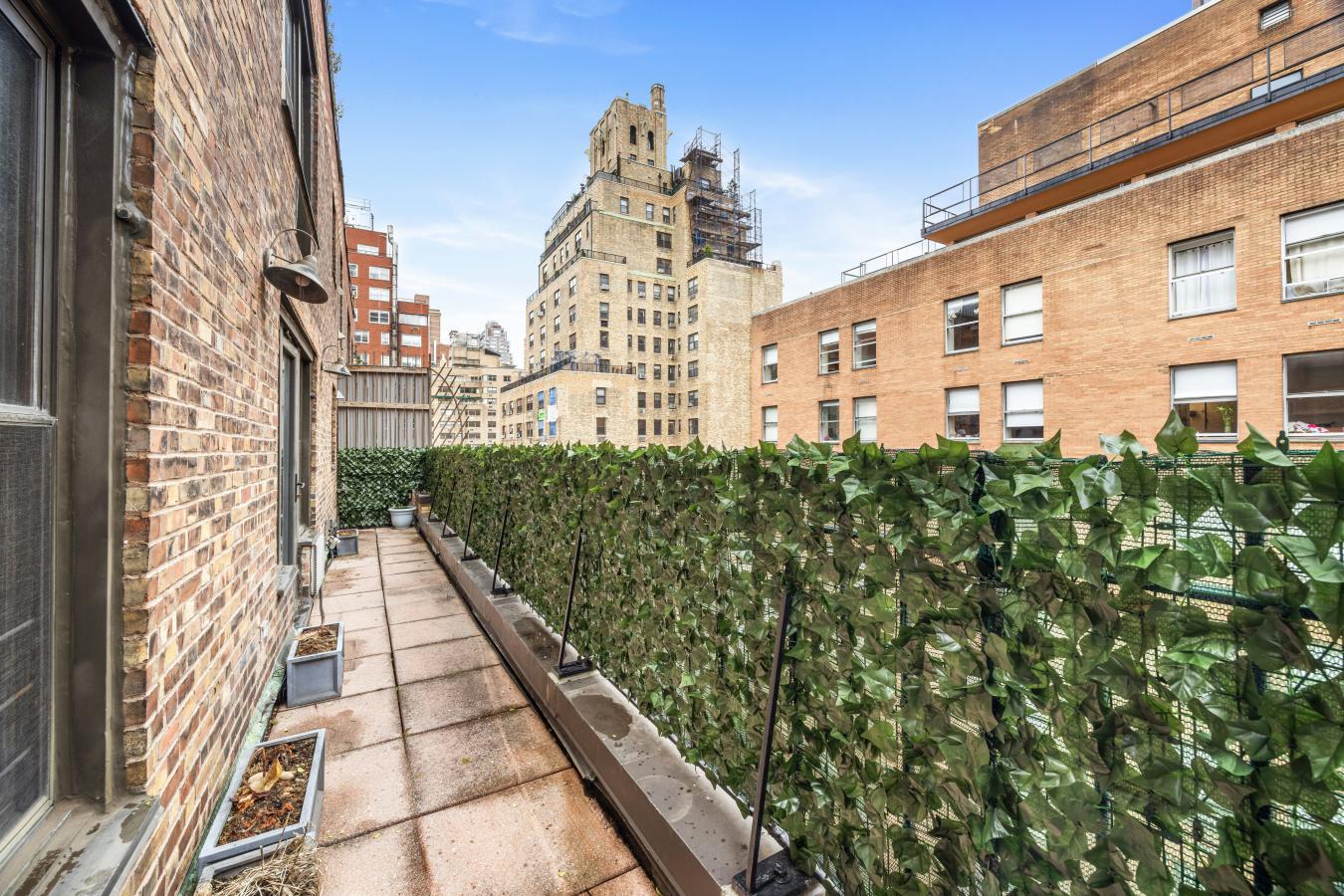 220 EAST 73RD STREET, New York, NY, 10021, United States, 2 Bedrooms Bedrooms, ,2 BathroomsBathrooms,Residential,For Sale,220 EAST 73RD STREET,229682