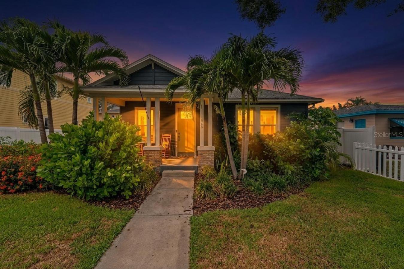 1028 5th Street N, Saint Petersburg, Pinellas, 33701, United States, 4 Bedrooms Bedrooms, ,4 BathroomsBathrooms,Residential,For Sale,1028 5th Street N,TB8525269