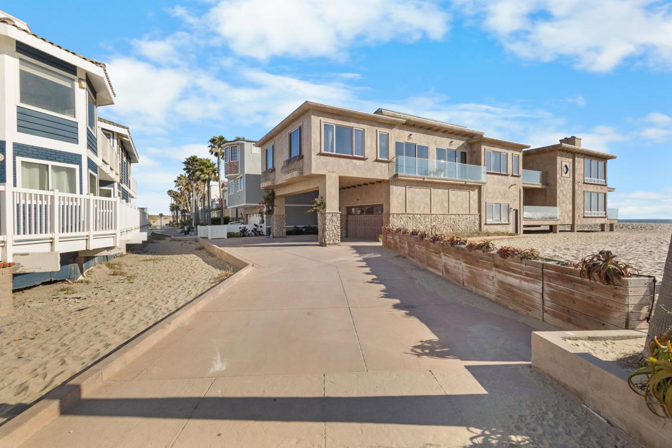 5160 Neptune Square, Oxnard, CA, 93035-4136, United States, 6 Bedrooms Bedrooms, ,7 BathroomsBathrooms,Residential,For Sale,5160 Neptune Square,V137236