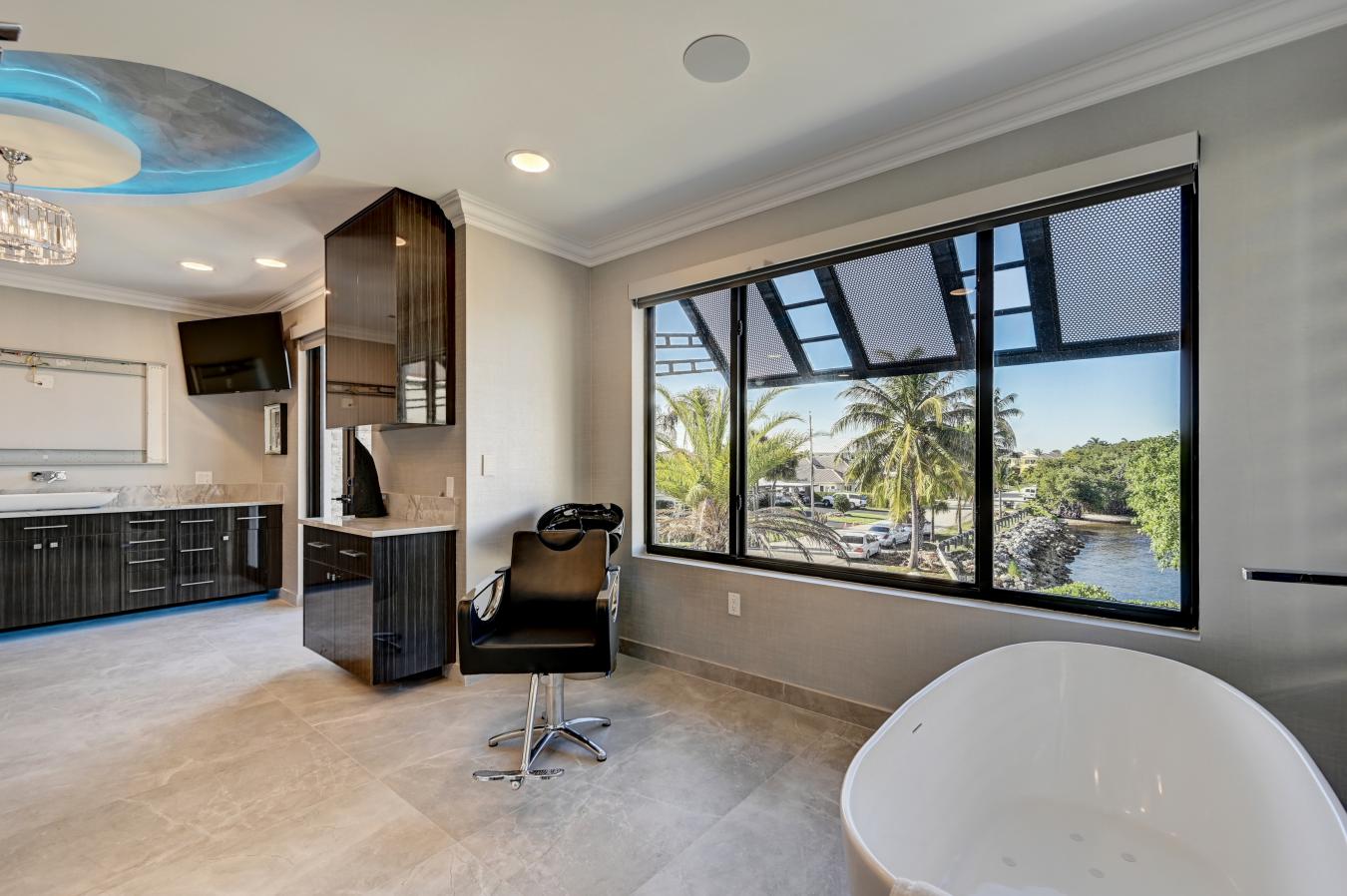 One of the most unique waterfront &amp; locations in all of Boca R – image 18