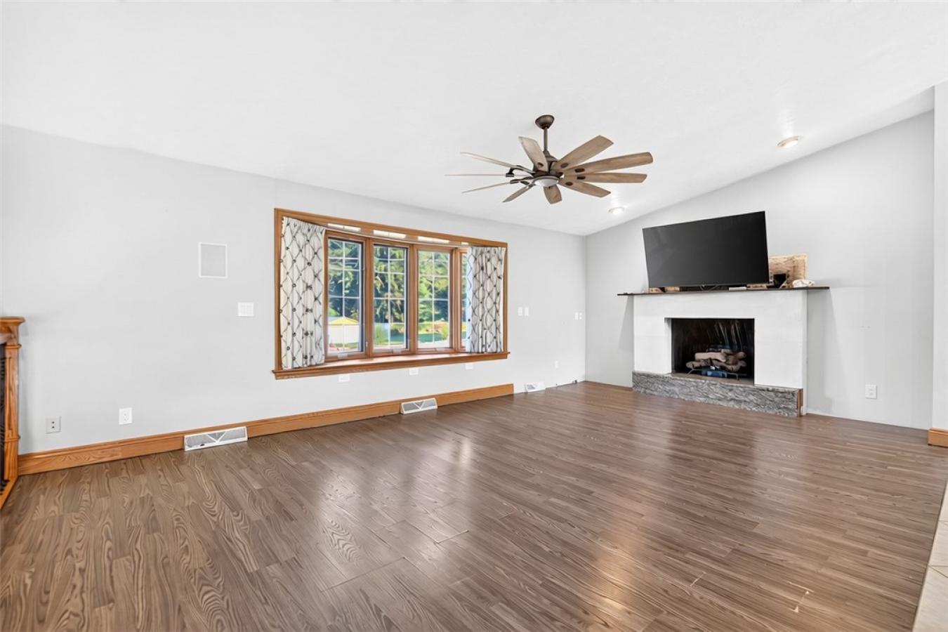 509 Williams Avenue, Rochester Twp, Beaver, 15074, United States, 4 Bedrooms Bedrooms, ,4 BathroomsBathrooms,Residential,For Sale,509 Williams Avenue,230041