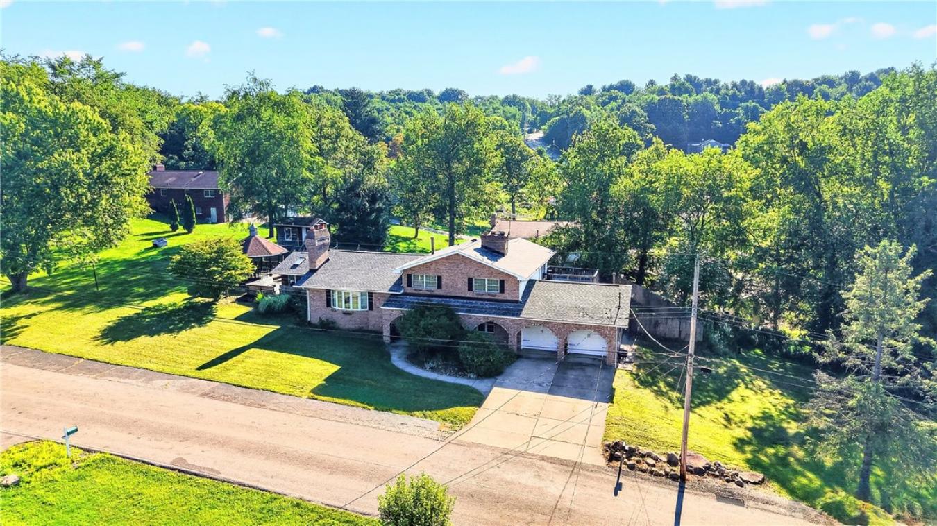 509 Williams Avenue, Rochester Twp, Beaver, 15074, United States, 4 Bedrooms Bedrooms, ,4 BathroomsBathrooms,Residential,For Sale,509 Williams Avenue,230041
